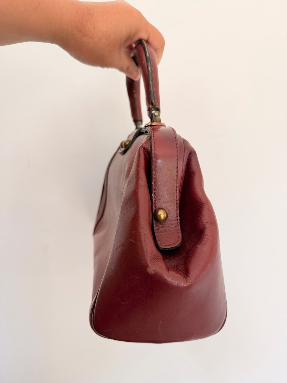 Vintage Etienne Aigner Doctor’s Satchel Handbag Purse in Burgundy Leather Bag - Picture 9 of 9